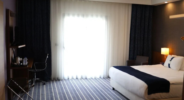 Двухместный номер Standard с балконом и с красивым видом из окна Holiday Inn Express Manisa-West by IHG