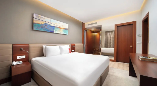Двухместный Suite с видом на город Ramada Plaza by Wyndham Istanbul Atakoy