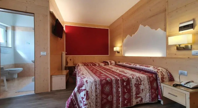 Четырёхместный номер Standard с видом на горы La Montanina Hotel in Val di Non