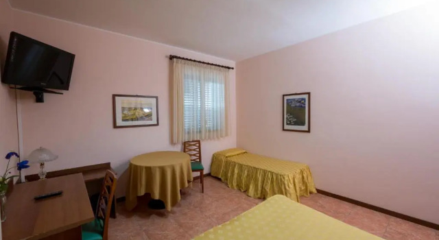 Трёхместный номер Standard Valle Degli Ulivi