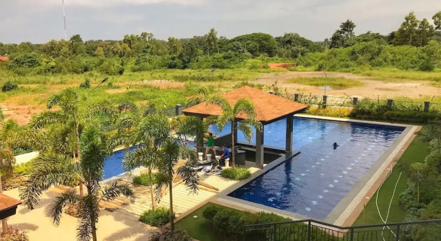 Номер Deluxe с видом на бассейн Crown Hotel at Harbour Springs Palawan Managed by Enderun Hotels