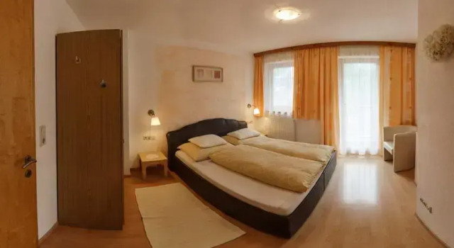 Haus Ferchl, Prenota Hotel Hotel a Tirolo con parcheggio, Parcheggio