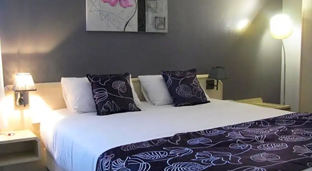 Номер Comfort greet Hotel Massieux Lyon Nord by All Accor