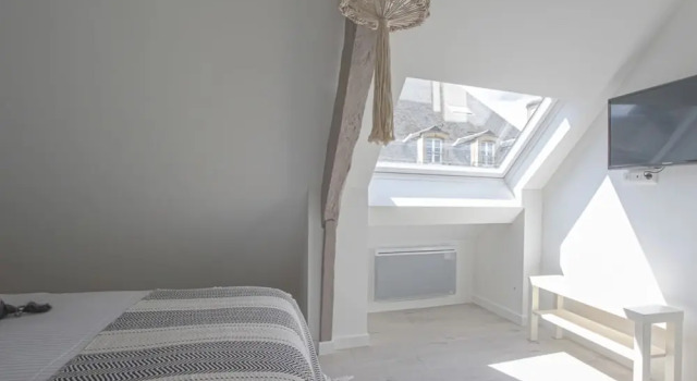 Comfy Apartment in Bayeux. Communal Terrace/livingroom and Kitchen, Забронировать Апартаменты/квартира Байе 