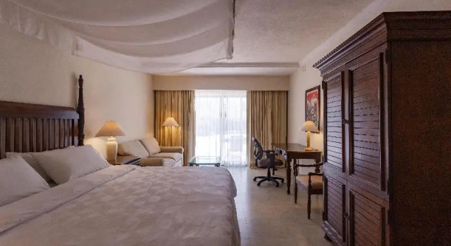Двухместный номер Premium с балконом Holiday Inn Merida by IHG
