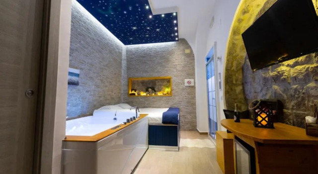 Stabiae Luxury Rooms, Забронировать Отель Отели в центре Кастелламмаре-ди-Стабия с завтраком, отели в центре Кастелламмаре-ди-Стабия с завтраком
