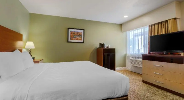 Номер Standard с балконом Best Western Red Hills