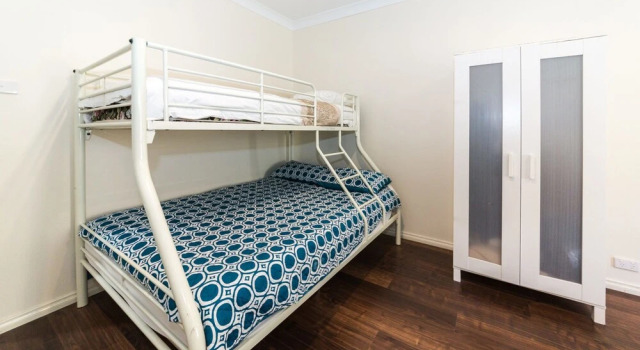 The Haven - 6A Turnberry Drive, Book Hotel Normanville South Australia