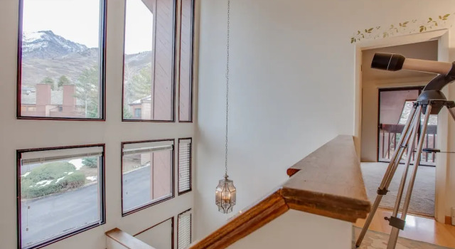 4BR 3BA Phenomenal Ski Retreat Perfectly Located by RedAwning