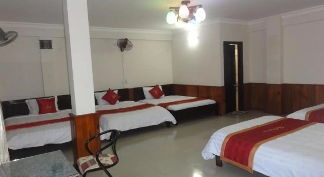 Кровать в общем номере Casablanca Boutique Hotel Hue