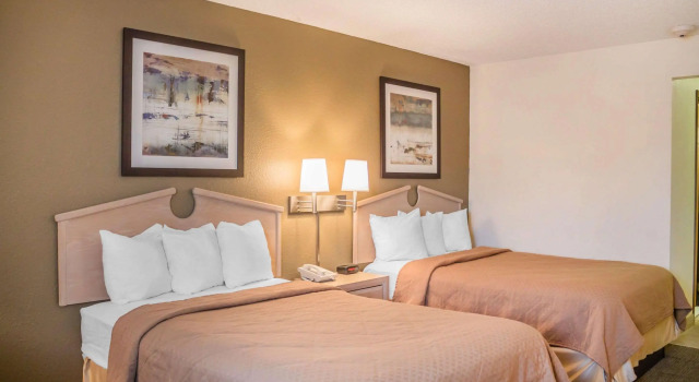 Четырёхместный номер Standard Quality Inn Port Clinton Waterfront