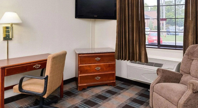 Двухместный люкс Econo Lodge Inn & Suites Shelbyville