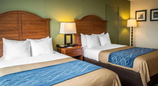 Четырёхместный номер Standard с видом на залив Comfort Inn South Oceanfront