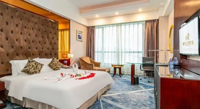 Номер Deluxe Foshan Royal Prince Hotel