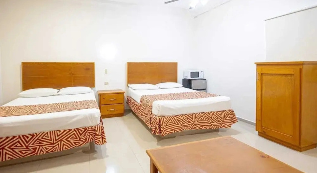 Четырёхместный люкс Comfort Hotel Salvatierra