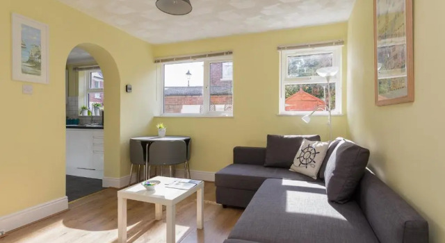 Stopover at LOWCAY APARTMENT D with allocated parking, Varaa Huoneisto Asunnot kohteessa Merseyside, Huoneisto