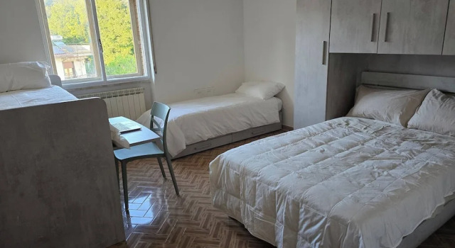 Lakeview Balcony Apartment in Bolsena, Book Lejlighed Bolsena Lake Bolsena