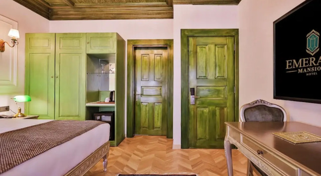 Номер Standard с красивым видом из окна Emerald Mansion Hotel - Special Category