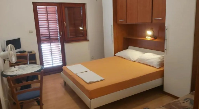 Студия Apartments Mišolić
