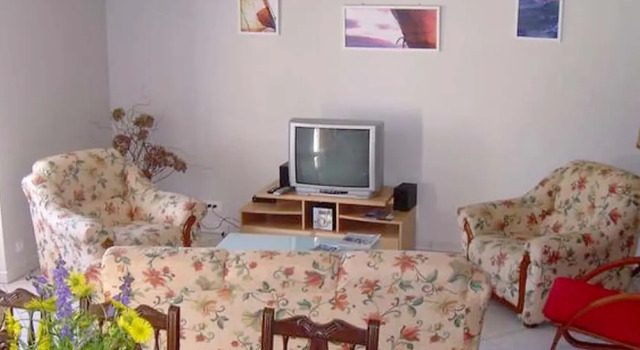 House With 3 Bedrooms in Vic-fezensac, With Wifi - 146 km From the Slo, Đặt Khách sạn Vic-Fezensac Gers