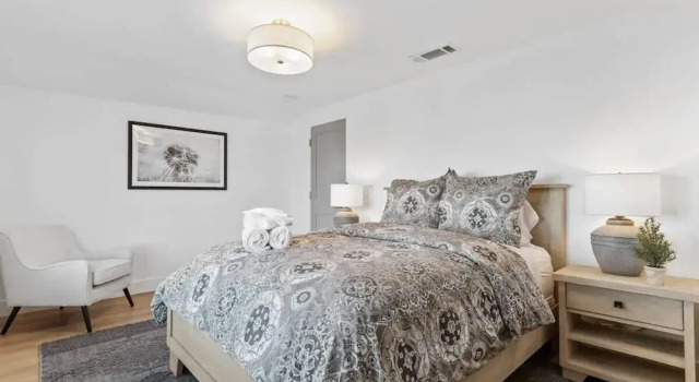 Коттедж @ Marbella Lane - 3BR w/sweeping views of Bay Area