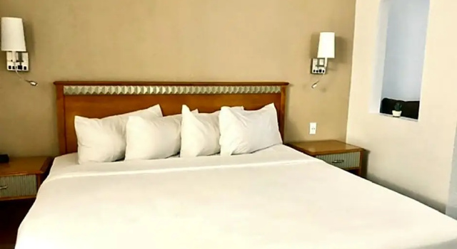 Люкс Holiday Inn Express Albuquerque (I-40 EUBANK)