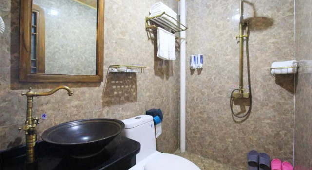 Трёхместный номер Classic Pingyao Hu lu wa Home Inn