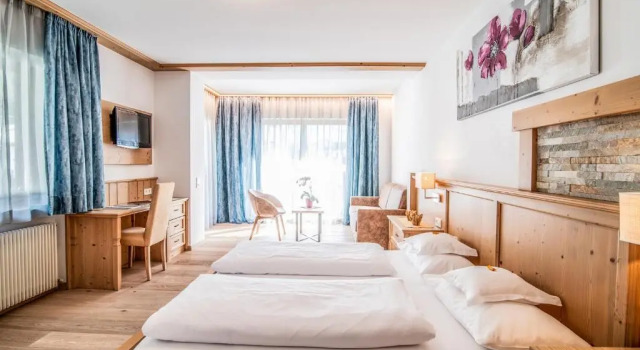 Hotel & Residence Rose, Забронировать Отель Випитено 