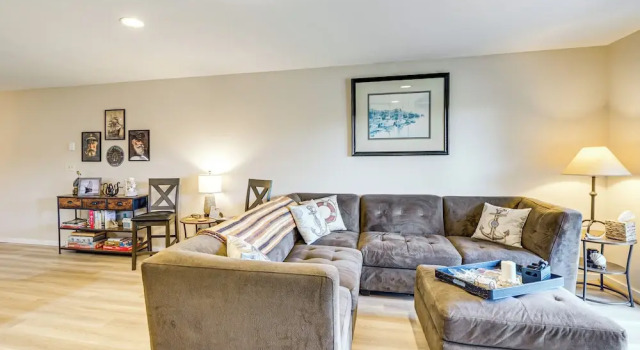 Morning Hikes & Beach Nights: Canalfront Condo!, Забронировать Апартаменты/квартира Оушен-Шорс штат Вашингтон