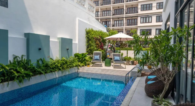Четырёхместный номер Deluxe с балконом Volar Hoi An