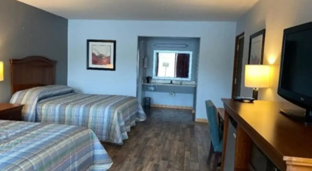 Четырёхместный номер Standard Paris Inn and Suites