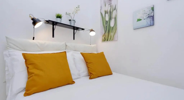 RomeAsYouLike - Monti Experience 80, Prenota Hotel Rione Monti Roma