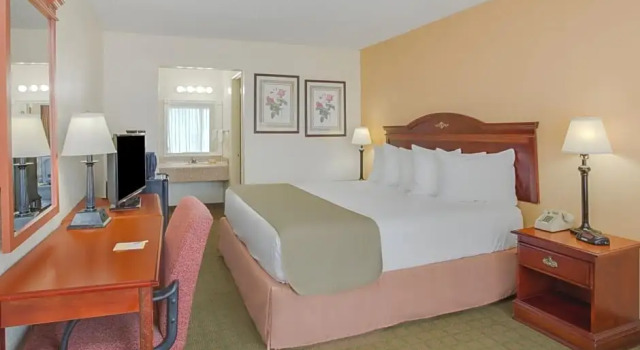 Люкс Days Inn by Wyndham Asheville West
