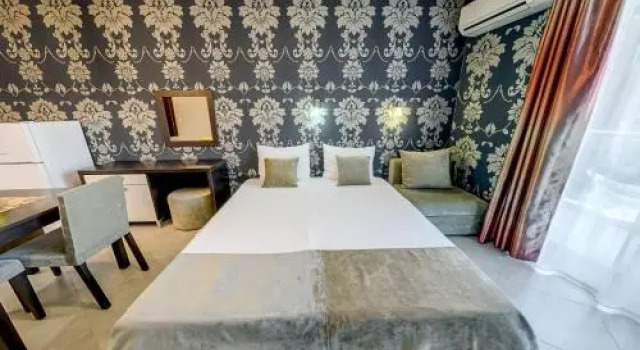 Briz Beach Aparthotel