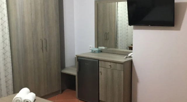 Трёхместный номер Standard с балконом Anesis Hotel