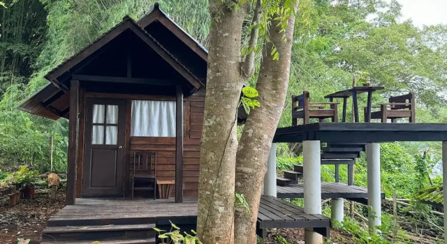Номер Deluxe Kawarin Saiyai Cottage and Lake