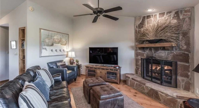 CenterView - Two Bedroom Cabin with Hot Tub, Varaa Hotelli Ruidoso New Mexico