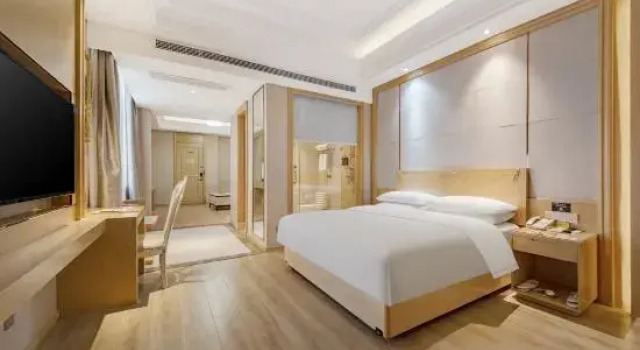 Люкс Deluxe Vienna Hotel (Qiandeng Old Town, Kunshan)