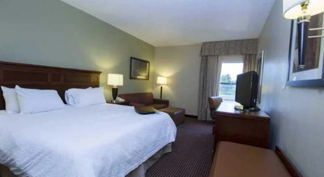 Hampton Inn Newburgh/west Point (stewart Airport), Varaa Hotelli Hotellit New York State uima-altaalla, Uima-allas