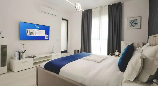 Monolocale Superior con balcone e con vista sul cortile SmartStay Bucharest