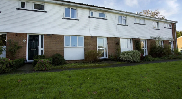 Sleek 2BD House with Garden Heart of Guildford, Забронировать Отель Гилфорд Суррей Хиллс