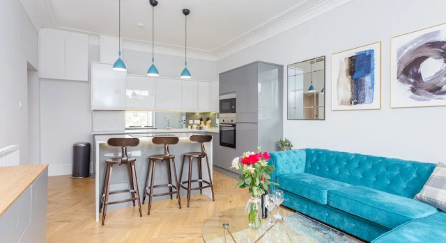 Апартаменты Superior Silver Lining - Luxury New Town Apartment