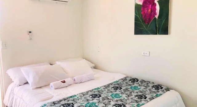 Люкс с балконом Hostal Bon Hábitat