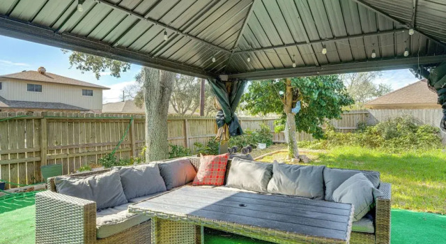 Коттедж 9 Mi to Dtwn: Spacious Retreat in Corpus Christi!