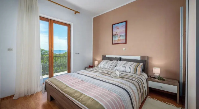 Apartment in Drenje With Sea View Terrace