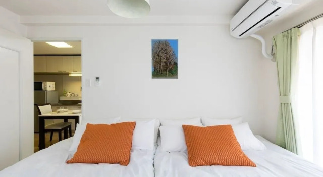 Shinkoiwa ColorBee Hostel 5, Забронировать Хостел Токио Токийский столичный округ, рядом с Katori Shrine
