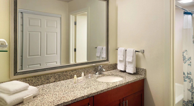 Двухместная студия Embassy Suites By Hilton Atlanta Airport North