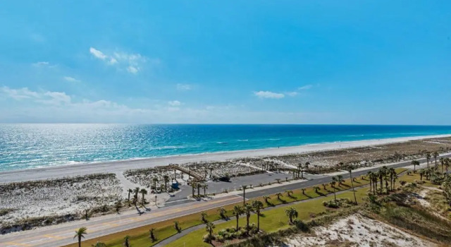Апартаменты Reduced Rates! Portofino Tower 1-903 Beachfront Sunset Views