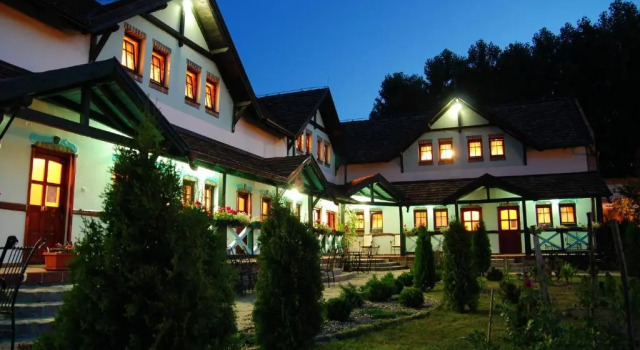 Jelen salaš, Réserver Hôtel Palić Vojvodina