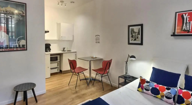 Студия Цокольный этаж Les Appartements dEdmond Sylvabelle